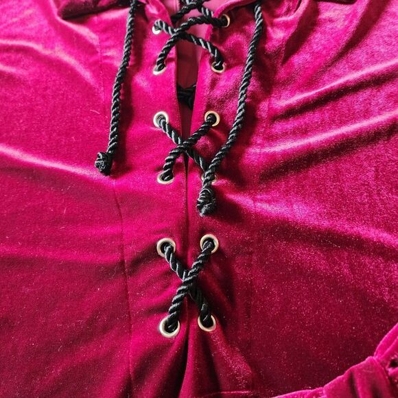Shrine Hollywood California Red Velvet Medievil Renaissance Long Sleeve Chemise - Picture 4 of 12